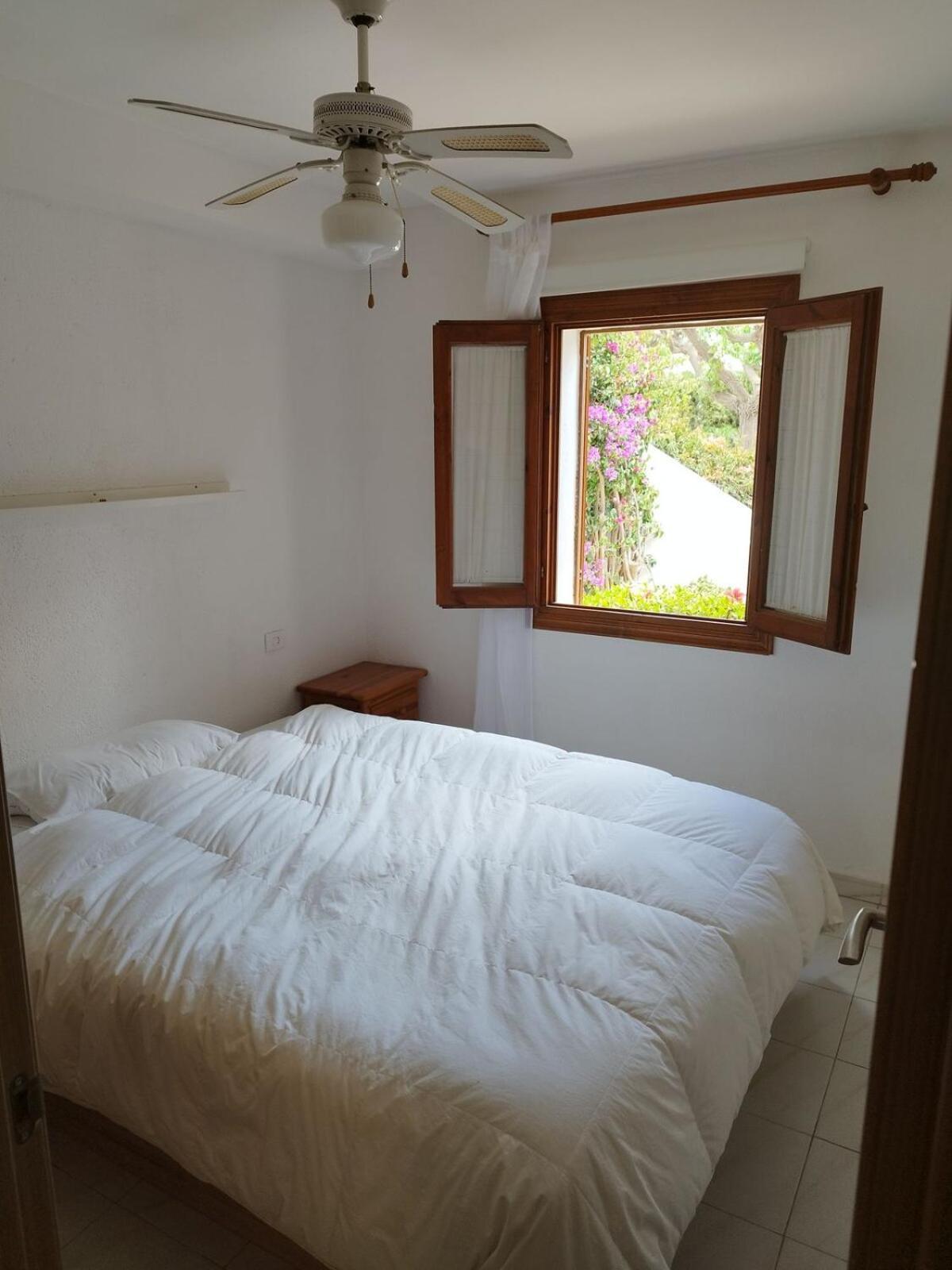 Estudio Parejas Con Piscina En Urbanizacion Tranquila Apartamento